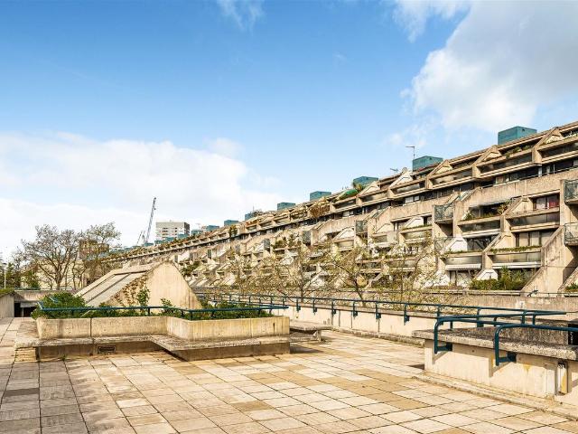 Room for rent in Alexandra Road Estate, Greater London