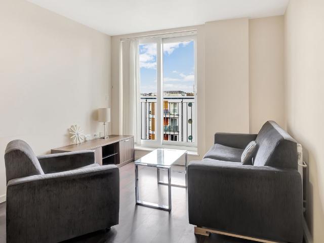 Apartment for rent in Fallow Corner, Greater London
