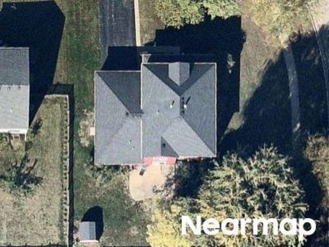 House for sale in Mchenry, Illinois
