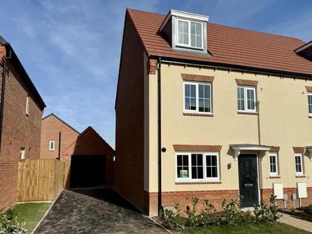 House for sale in Elmfield, Leicestershire