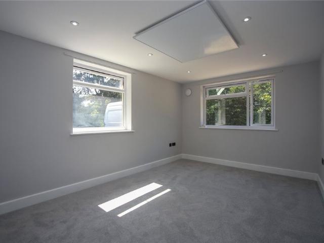 Apartment for rent in Rowanfield, Golden Valley