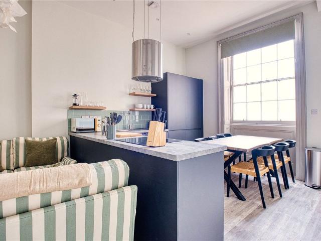Apartment for rent in Warden Hill, Cheltenham