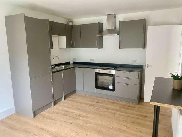 Apartment for rent in Denham, Gerrards Cross and Chalfonts Community Board, Chalfont St. Peter