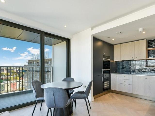 House for rent in Primrose Hill, Greater London
