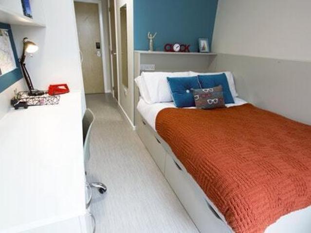 Apartment for rent in Lansdowne, Springbourne