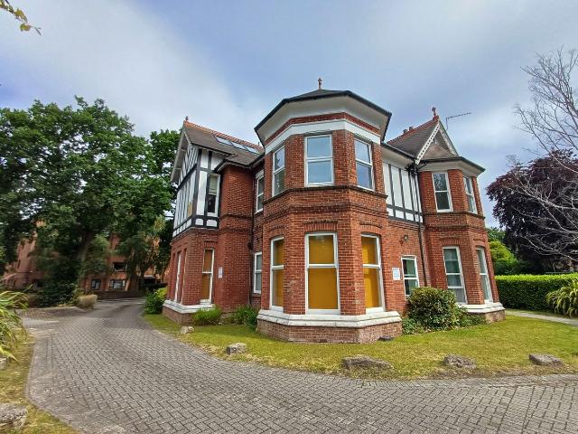 Apartment for rent in Charminster, Bournemouth