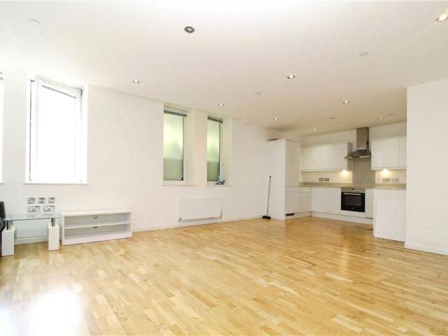 Apartment for rent in London Borough of Croydon, Selhurst