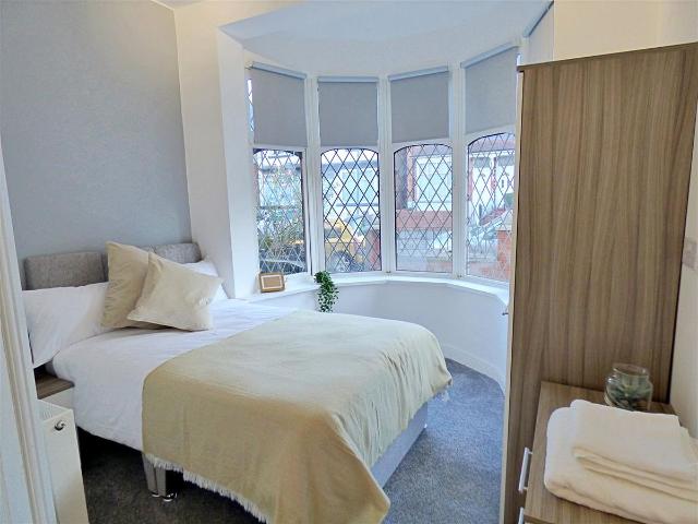 Room for rent in Gravelly Hill, West Midlands