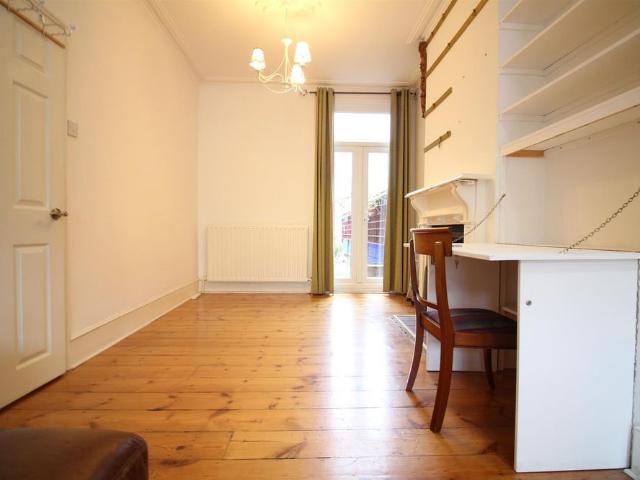 Apartment for rent in London Borough of Hounslow, Osterley