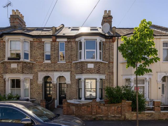 Apartment for rent in Leyton, Greater London