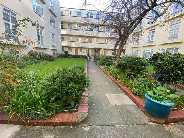 Apartment for rent in Stockwell Park, Greater London