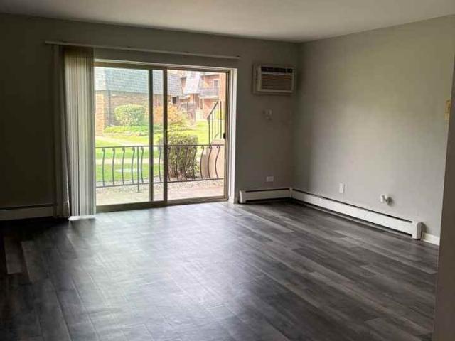 Apartment for rent in Lansing, Cook County