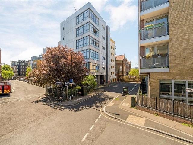 Apartment for rent in The Borough, Greater London
