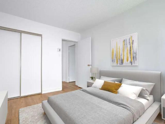 Apartment for rent in Village de Pointe-Claire, Pointe-Claire