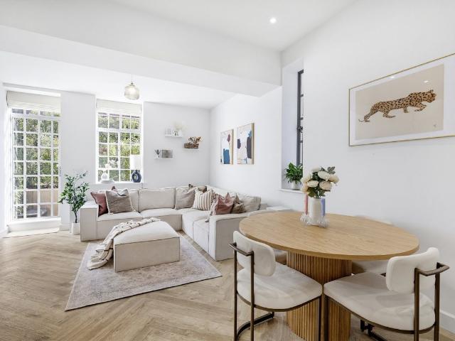 Apartment for rent in Springfield Village, Greater London