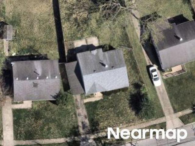 House for sale in Roselawn, Ohio