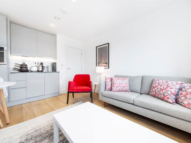 Apartment for rent in Farley Hill, Spring Park