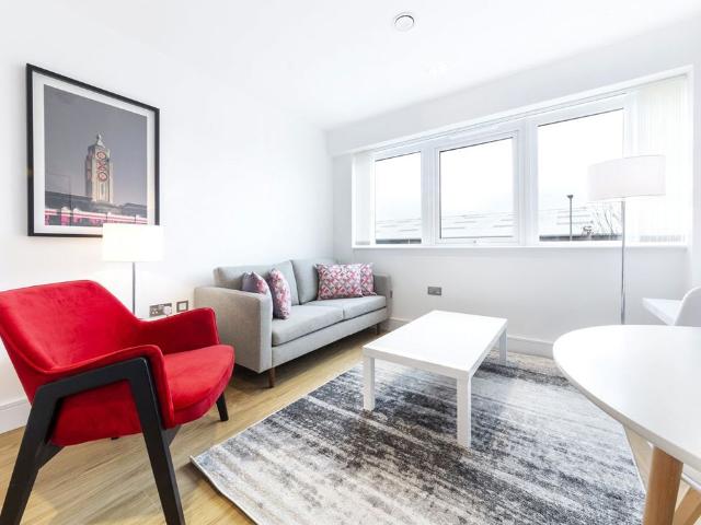 Apartment for rent in Farley Hill, Spring Park