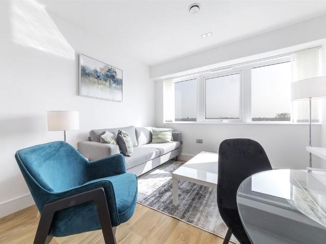 Apartment for rent in Farley Hill, Spring Park