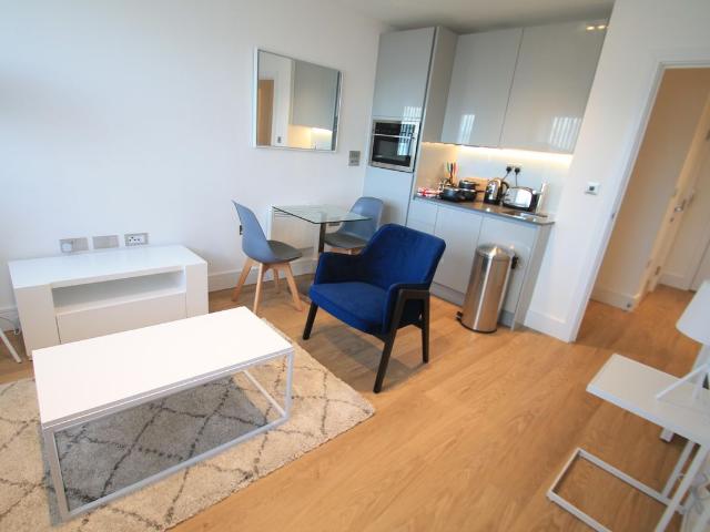 Apartment for rent in Farley Hill, Spring Park