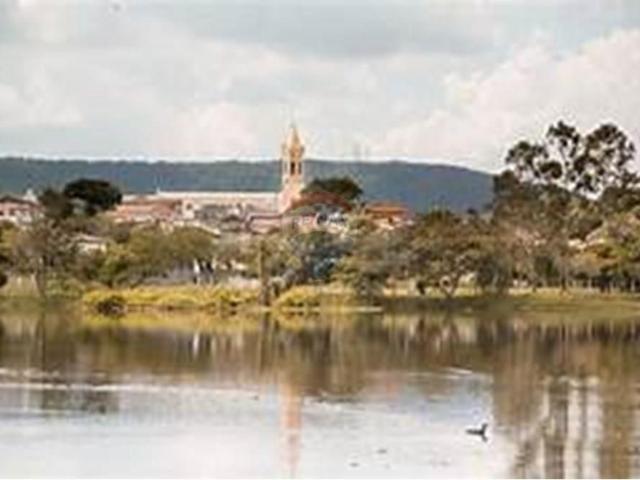 Casa aluguel em Araçoiaba da Serra