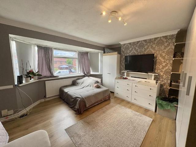 Apartment for rent in Yeading, Greater London