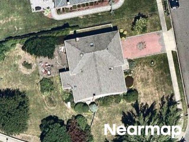 House for sale in Manhasset Hills Estates, Herricks
