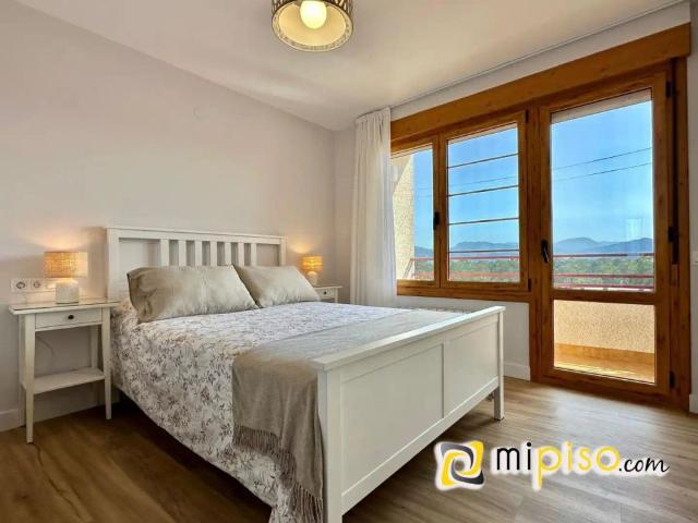 Apartamento en alquiler en Laredo