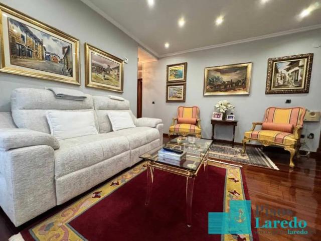 Apartamento en alquiler en Laredo
