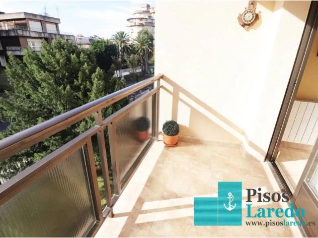 Apartamento en alquiler en Laredo