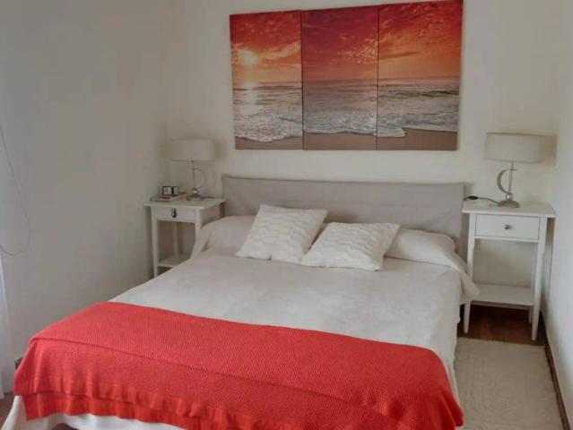 Apartamento en alquiler en Laredo