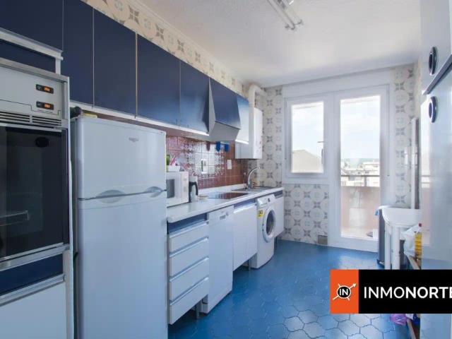 Apartamento en alquiler en Laredo
