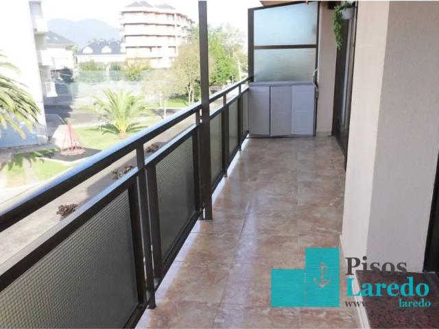 Apartamento en alquiler en Laredo