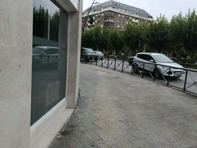 Apartamento en alquiler en Laredo