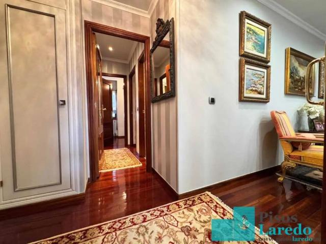Apartamento en alquiler en Laredo