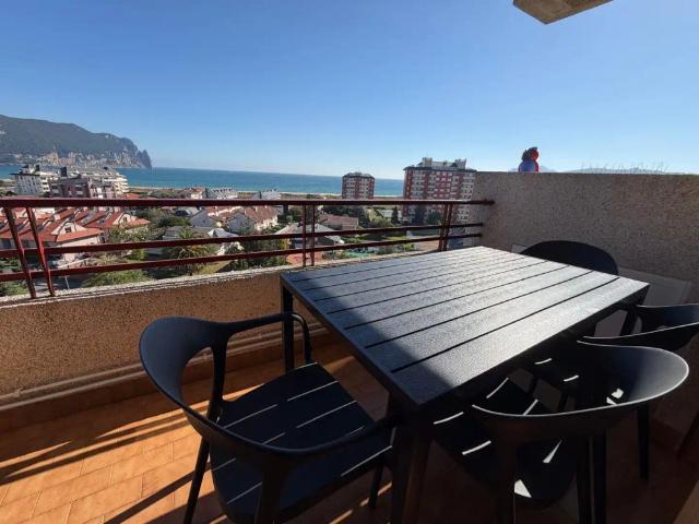 Apartamento en alquiler en Laredo