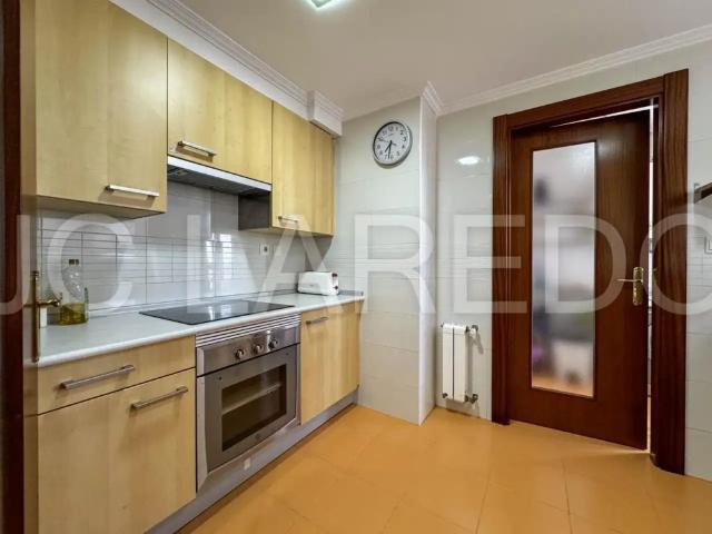 Apartamento en alquiler en Laredo