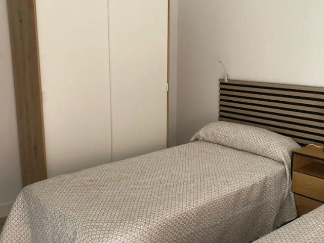 Apartamento en alquiler en Laredo