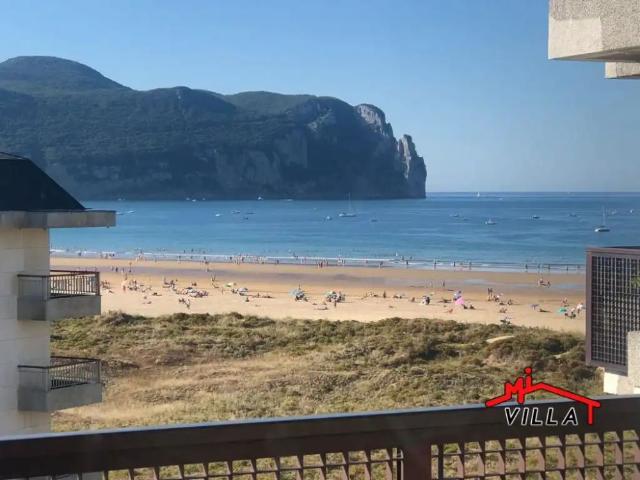 Apartamento en alquiler en Laredo