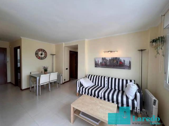 Apartamento en alquiler en Laredo