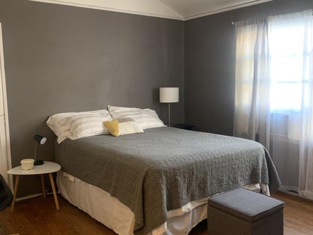 Room for rent in Canoga Park, California