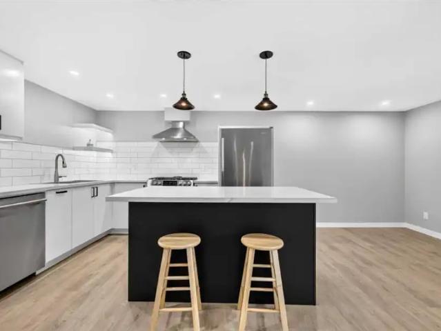 Apartment for rent in Canyon Meadows, Calgary
