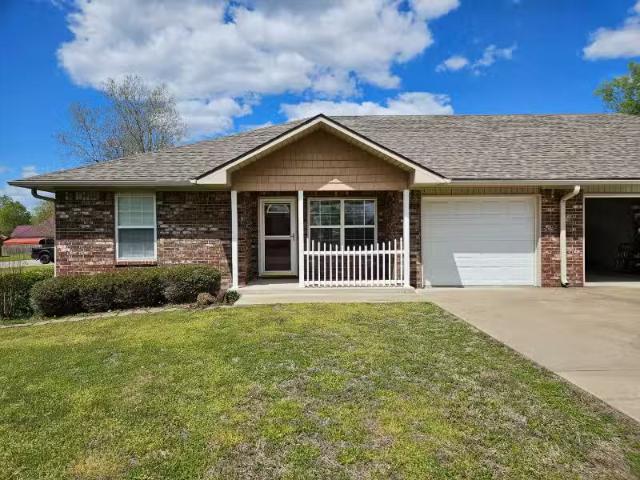Condo for rent in Grove