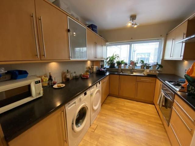 House for rent in London Borough of Ealing, Hanwell
