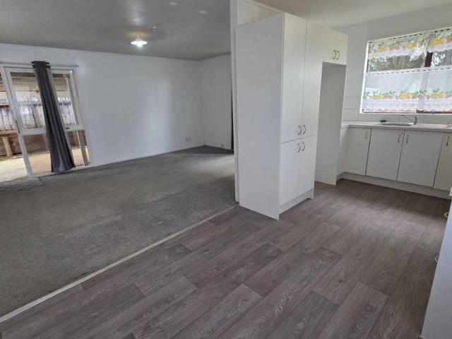 House for rent in Owhata, Oroua County