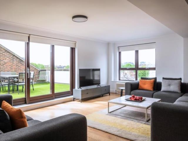 Apartment for rent in Kensington, Greater London