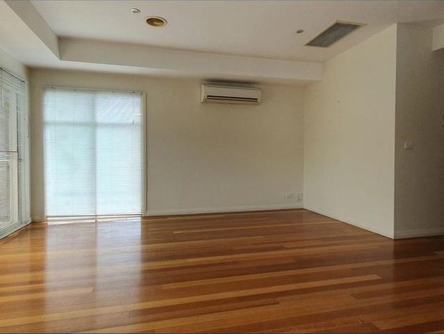 Townhouse for rent in Camerons Creek, Victoria