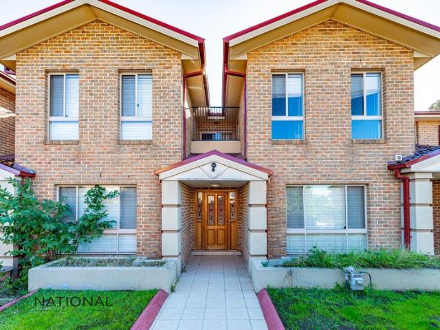 Townhouse for rent in Sydney, New South Wales