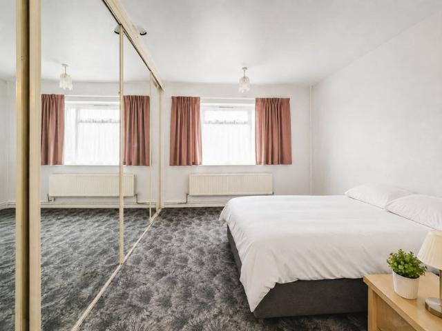 Apartment for rent in London Borough of Merton, Greater London