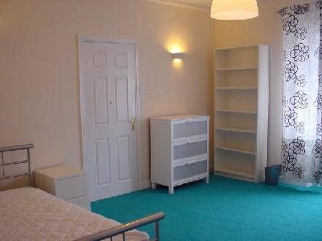 Room for rent in Durham